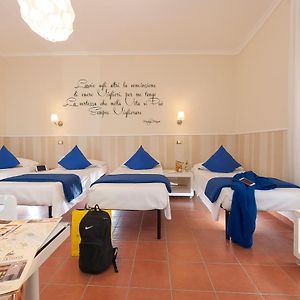 Chambre Juste Pour Femmes Dortoir