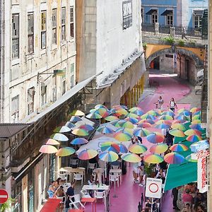 Sunny Pink Street Historical Apt, By Timecooler