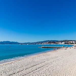 Chambre idéalement située à 50m de la Croisette