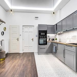 A5 Apaczai Apartment