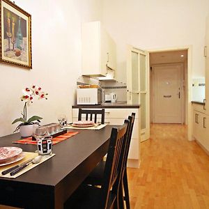 Apartment Judenplatz By Interhome
