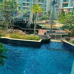 Grande Caribbean Condo By Suneeya
