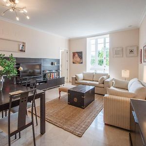Appartement à 3 Chambres à Coucher