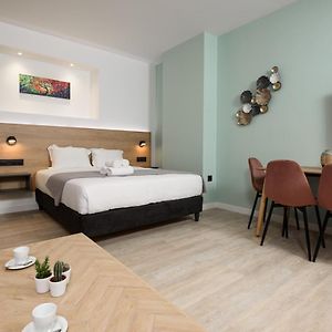 Crossroads Athens By Yha