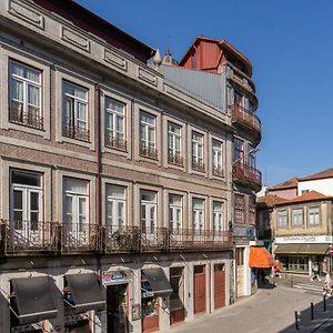 Host Wise - Enchanting Design Flat - Premium Location