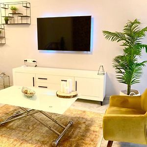 Appartement à 2 Chambres à Coucher