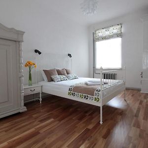 Charming 1Br Apartment With Bath In Quiet Center Of Riga