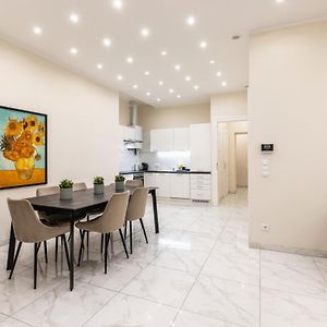 Spacious 2 Bedroom Apartment Nearby Center