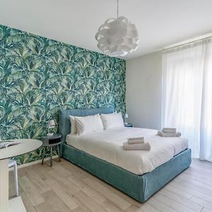 Italianway - The B Village New