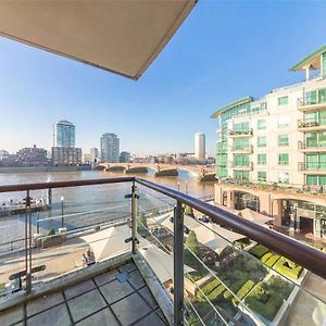 Panoramic Riverside Facing - 2 Bed - 2 Bath - 2 Balconies - In London Nine Elms