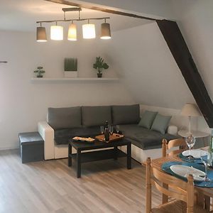 Appartement à 2 Chambres à Coucher
