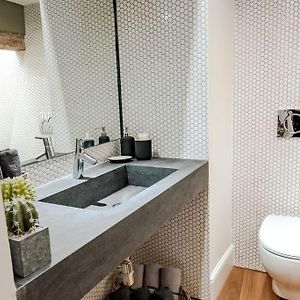 Appartement à 3 Chambres à Coucher