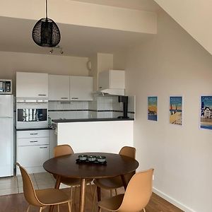 JOLI 41 m avec wifi et BALCON proche de la PLAGE