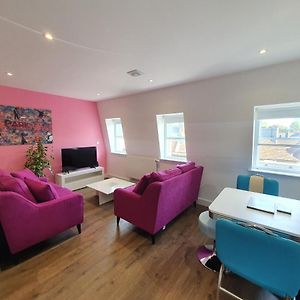 Appartement à 2 Chambres à Coucher