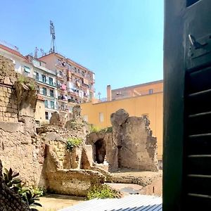 Napoli Centro, A Windows On The Monuments