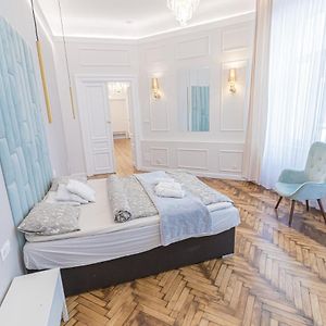 Royal Apartments