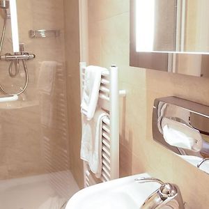 Private Bathroom Single Room