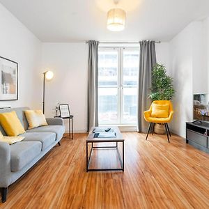 Appartement à 2 Chambres à Coucher