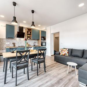 Apartment Pinegrove