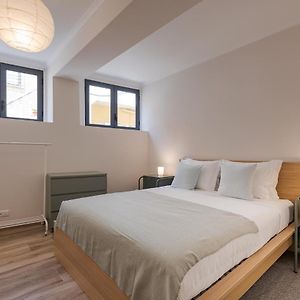 Appartement à 2 Chambres à Coucher