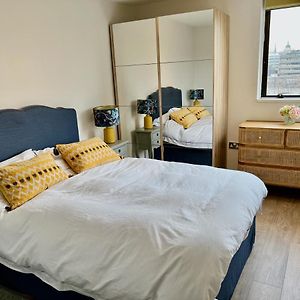 Thames Bankside River View City Apartment