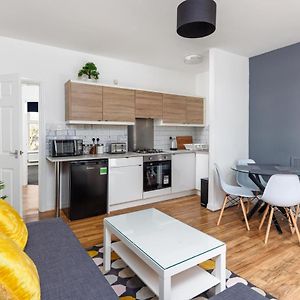 Appartement à 2 Chambres à Coucher