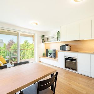 Apartment 396