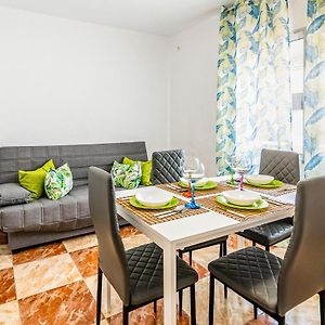 Appartement à 3 Chambres à Coucher