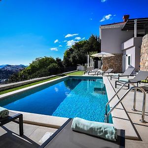Villa Oranz