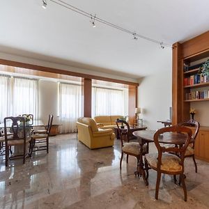 Getthekey Silvani Apartment