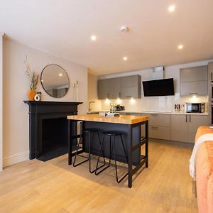The Paddington Flat - Modern 2Bdr With Patio