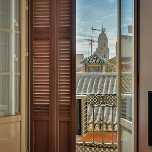 C61 - Brand New One Bedroom Cathedral Views