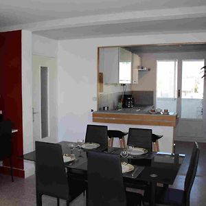 Appartement à 3 Chambres à Coucher