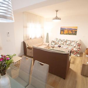 Appartement à 3 Chambres à Coucher