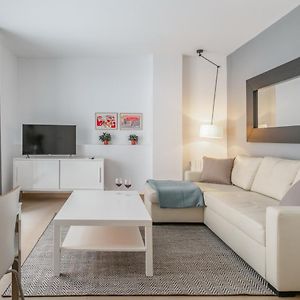 Appartement à 3 Chambres à Coucher
