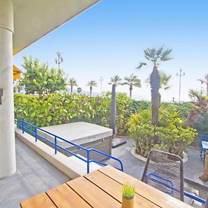 Luxury Garden Jacuzzi Promenade