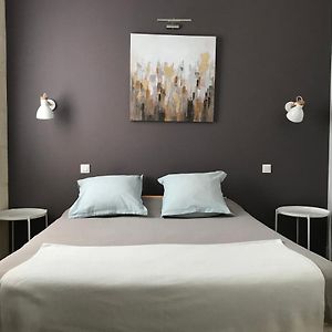 Chambre Budgétée Lit King-Size