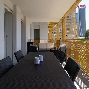 Appartement à 2 Chambres à Coucher