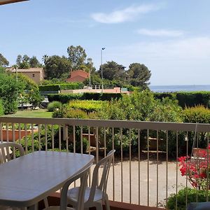 Saint-RAPHAEL La Peguiere Face a la plage Vue Mer