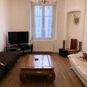 Appartement à 2 Chambres à Coucher