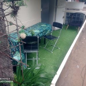 Appartement à 2 Chambres à Coucher