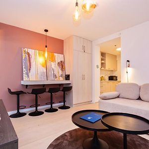 Sunny Lol Port Apartments In The City Centre