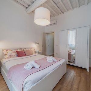 32 Nero - Florence Apartment San Niccolo