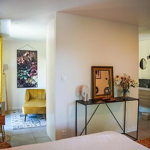 suite indépendante au calme avec piscine
