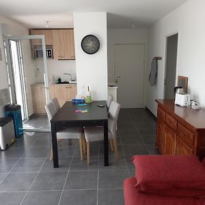 Appartement à 2 Chambres à Coucher