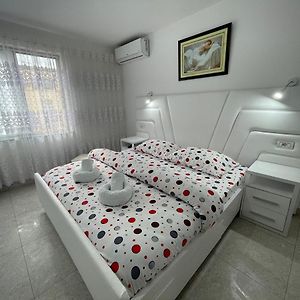 Romance Apartments