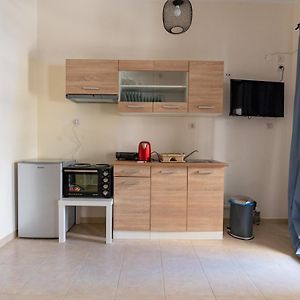 Ag. Ioannis Metro Station Studio 1 Bed 2 Pers