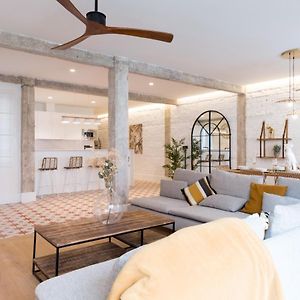 Amplio Y Moderno Apartamento Con Tarima Refrescante By Staynnapartments