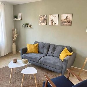 Appartement à 2 Chambres à Coucher