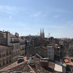 Grand studio avec vue sur notre Dame de la garde